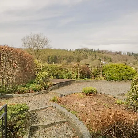 Braeside * Coniston